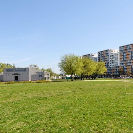 Luxlux Apartments Coconut Varşova Dış mekan fotoğraf